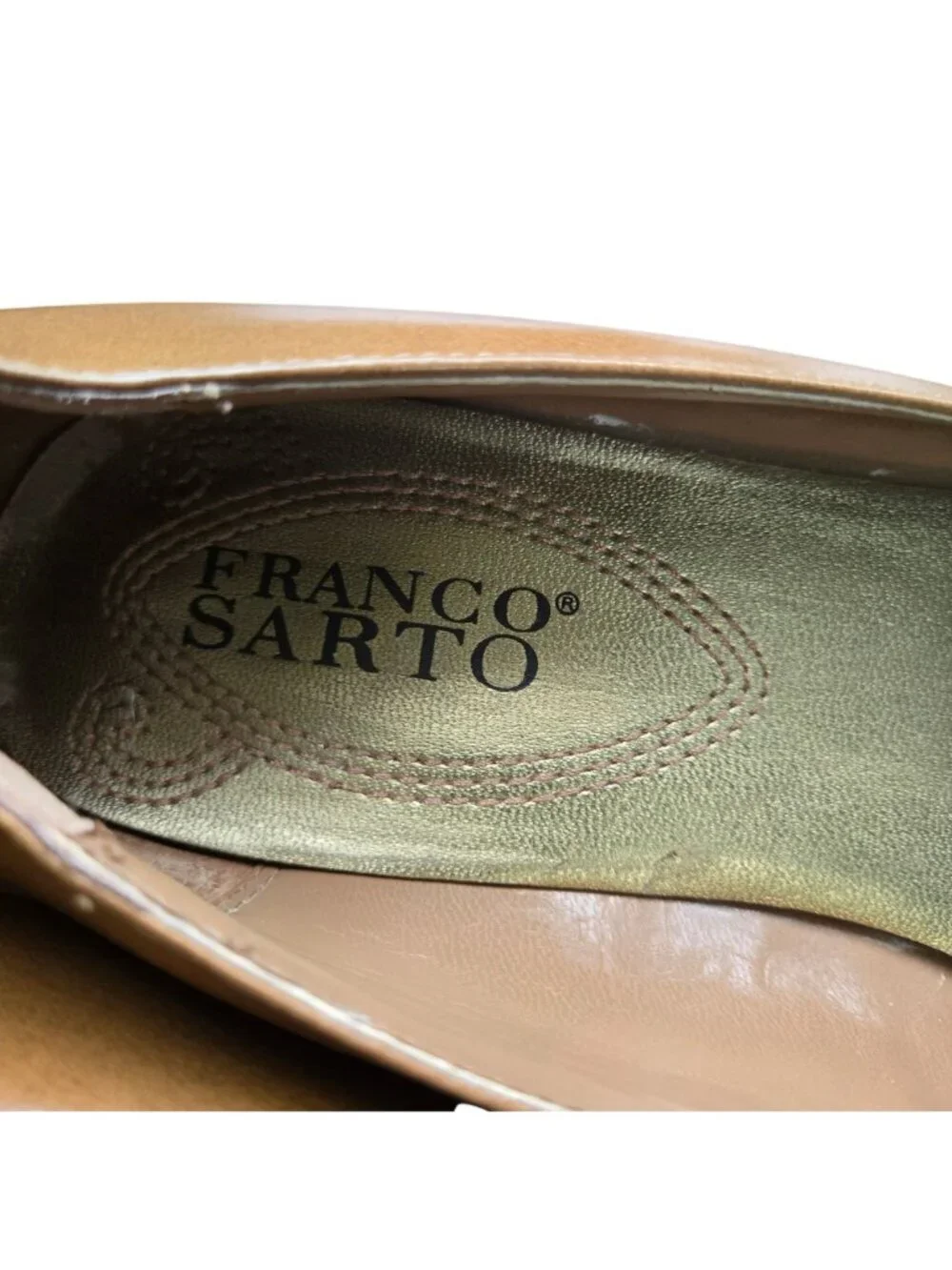 Franco Sarto Panache Tan Patent Leather Suede Ornate Buckle Kitten Heel Size 8.5